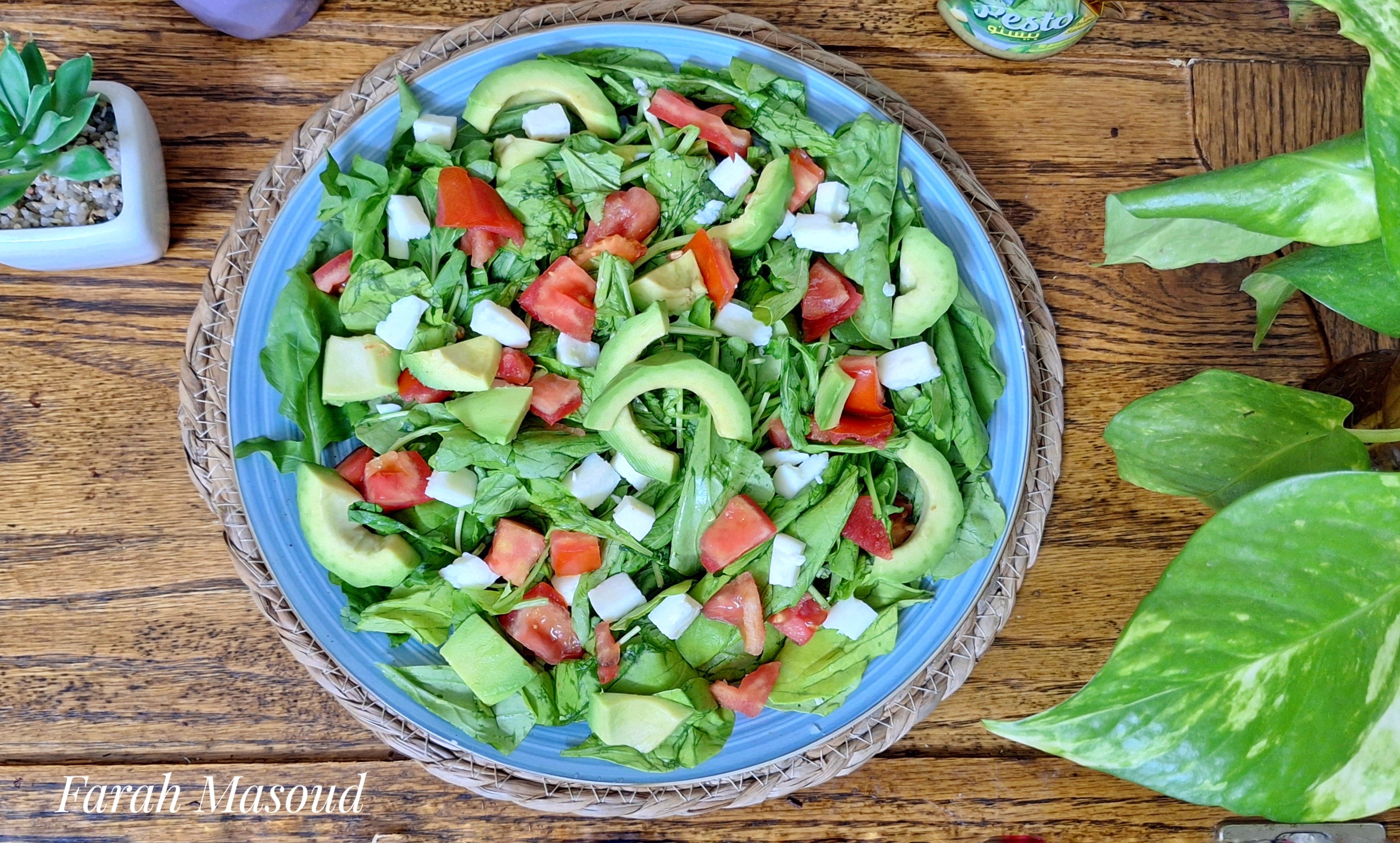 سلطة بيستو حلوم